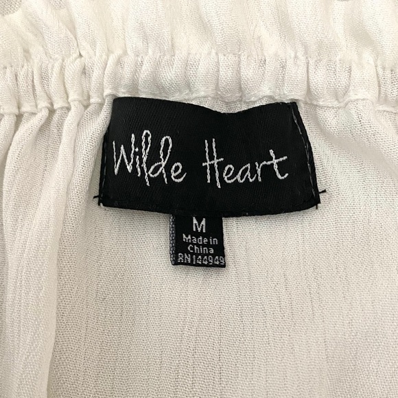 Wilde Heart Lace Sleeve Top - Picture 14 of 14